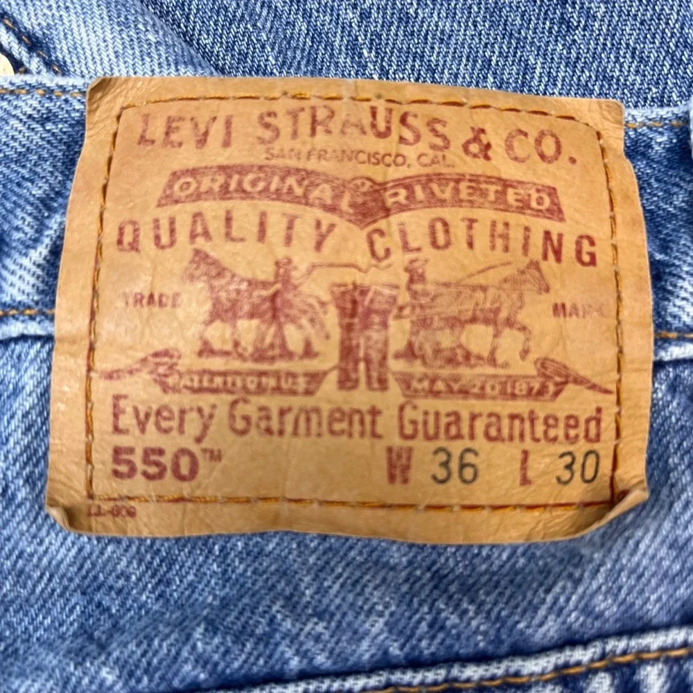 Levis 550 Relaxed Fit Mens Jeans 36x30 Medium Wash Blue Denim Vintage 2000